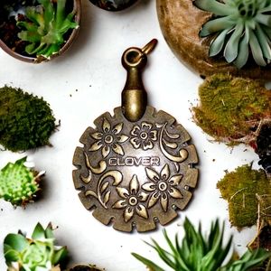 Vintage copper~Japanese embossed~Very Lucky Clover